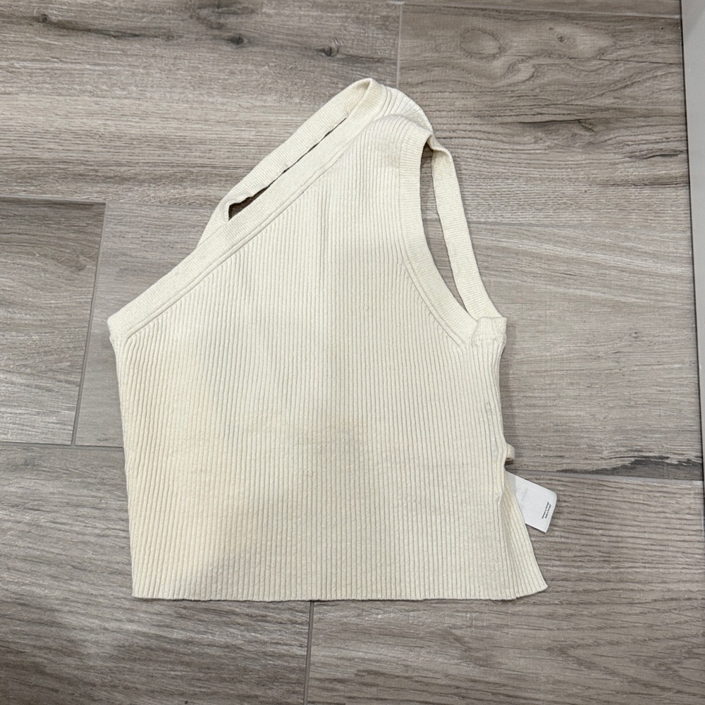Jacquemus Cream One-Shoulder Ribbed Knit Top